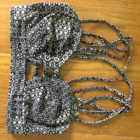 RVCA Tops - RVCA strappy bralette